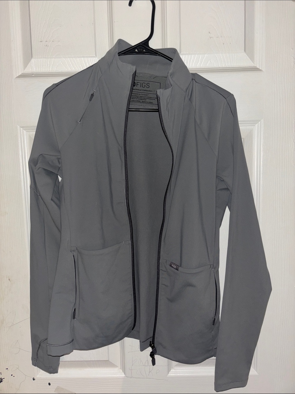 FIGS women’s Light Gray Performance Full-Zip Jacket small